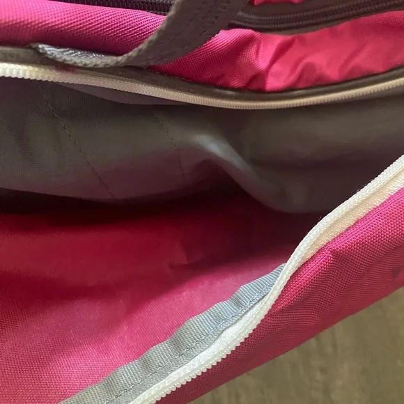 UNDER ARMOUR DUFFEL - Picture 5 of 7